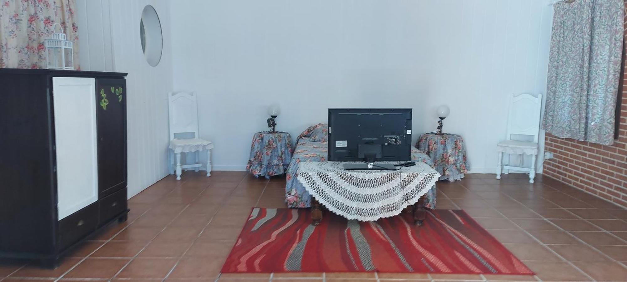 Habitacion,Piscina Y Jardin Azuqueca de Henares Εξωτερικό φωτογραφία